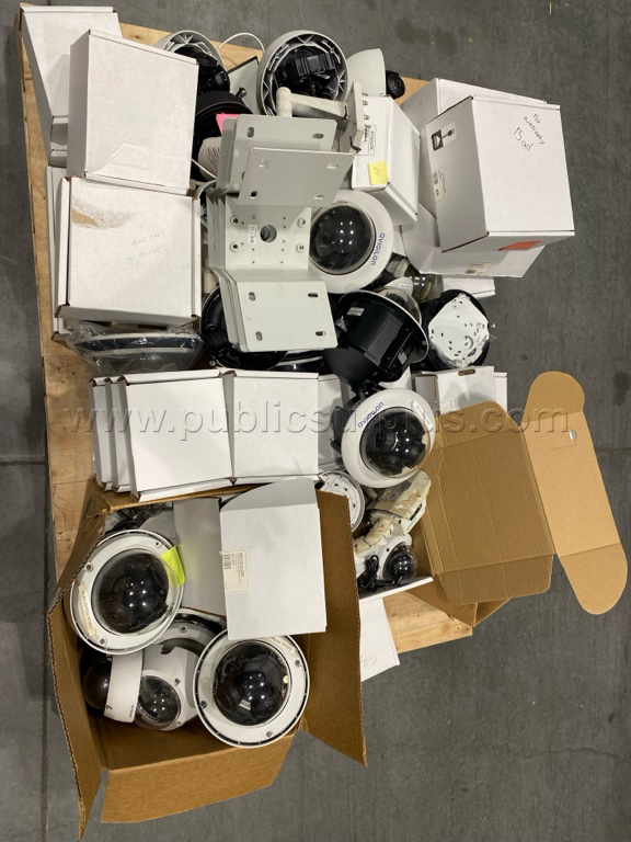 Lot of Avigilon cameras and parts - various models — photo 1
