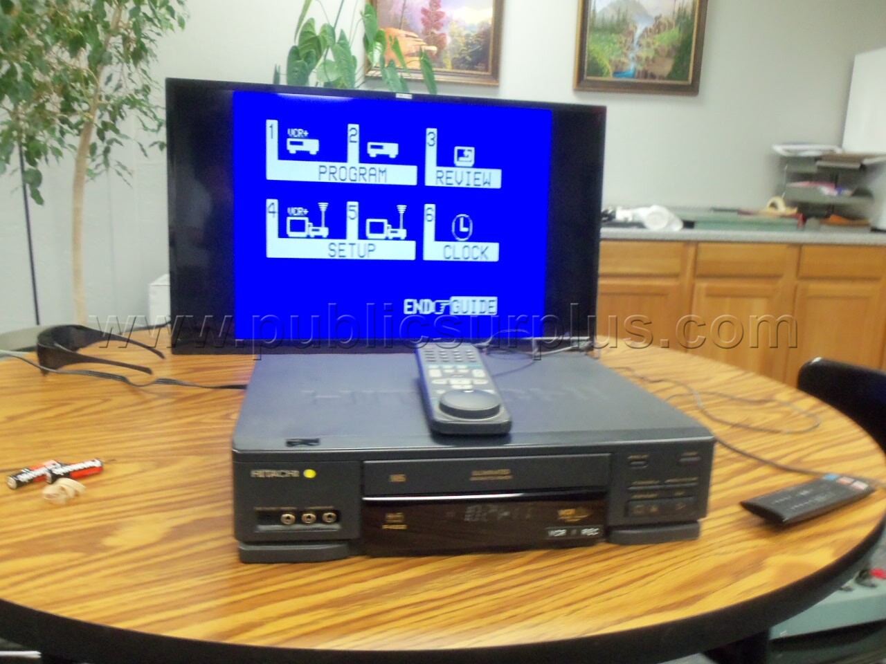 Hitachi VHS Tape Player — photo 1