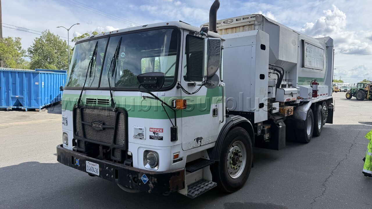 2015 Autocar Xpeditor 4 Axel Side Load — photo 1