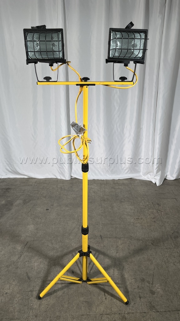 Commercial Electric Portable Work Lights - 2846 — photo 1