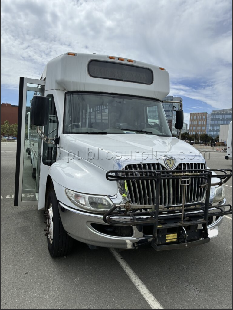 2013 El Dorado Shuttle (In-Place Sale CA2367) — photo 1