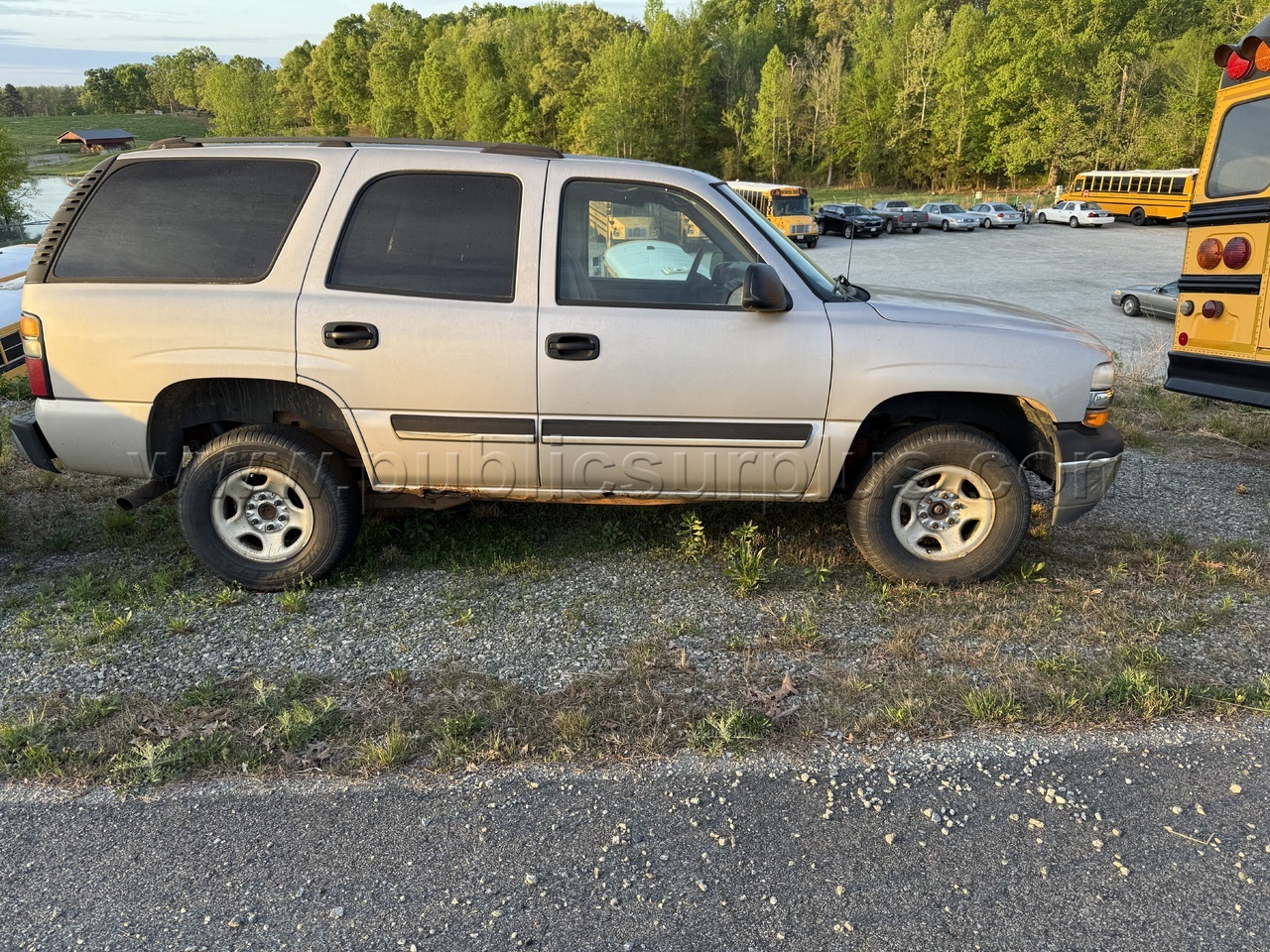2005 4X4 Chevrolet Tahoe — photo 1