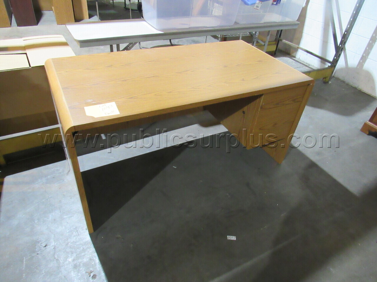 Lot1043 Desk — photo 1