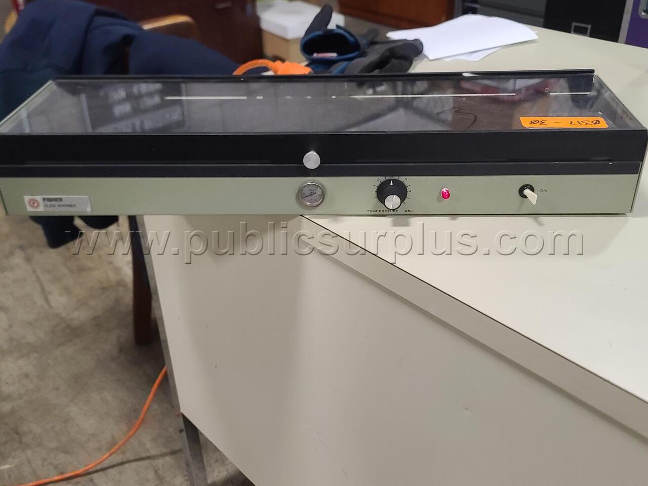 Fisher Scientific Laboratory Warming Tray / Slide Warmer - Model 77 - Powers On — photo 1