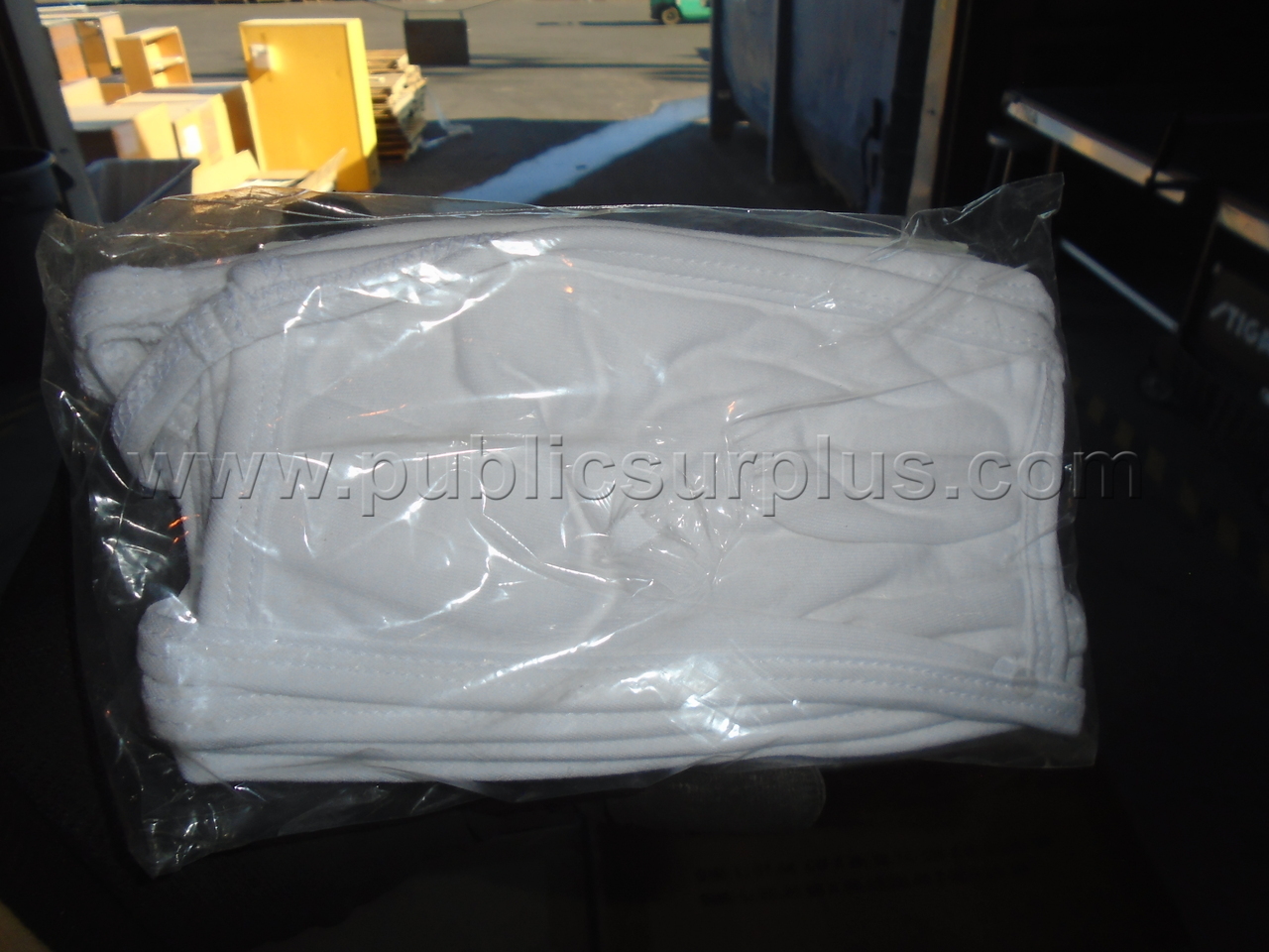 WHITE MASK — photo 1