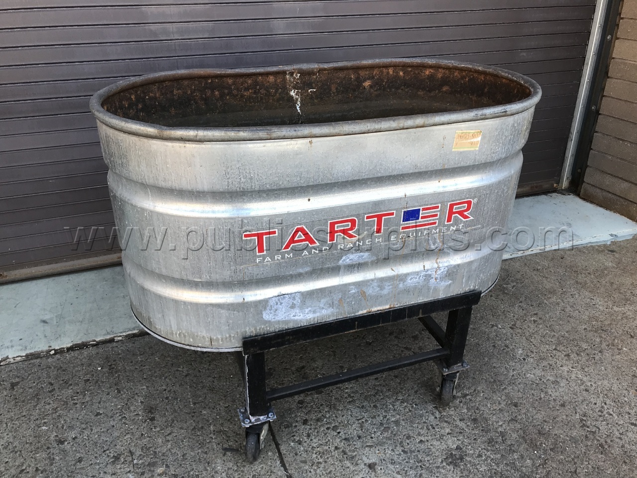 Tarter Farm/Ranch Galvanized 100 Gallon Tank on Rolling Stand — photo 1