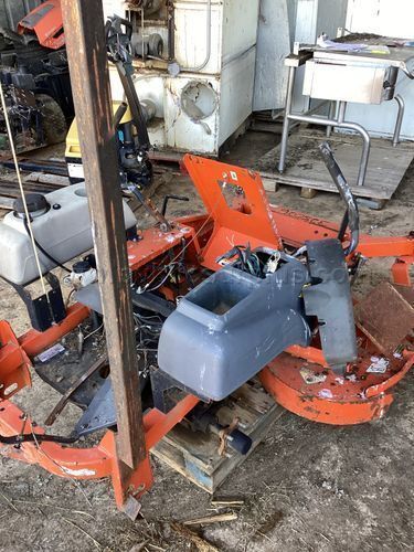 HUSQVARNA ZERO TURN MOWER ****Parts Only****** (218763 NB) — photo 1