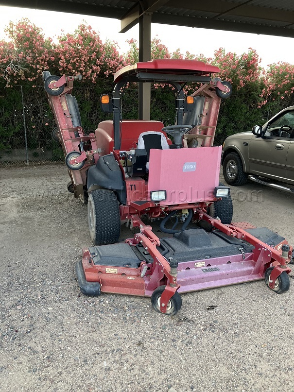 Toro Groundsmaster 5900 Field Mower — photo 1