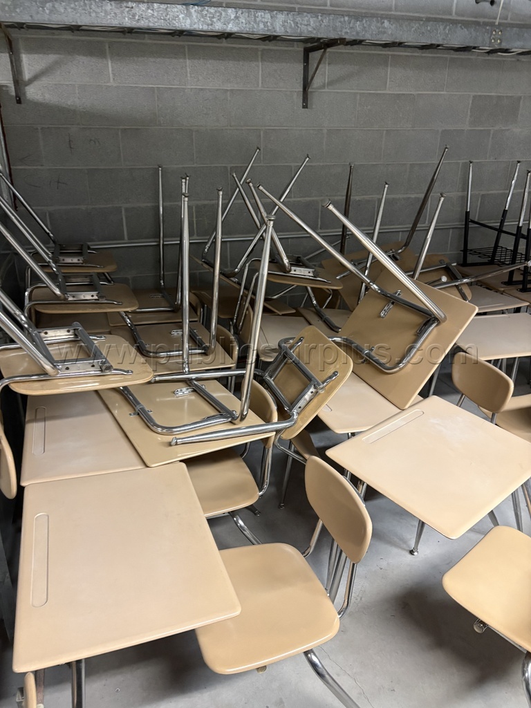 Student Desk Tan Chair Lot of 32 — photo 1
