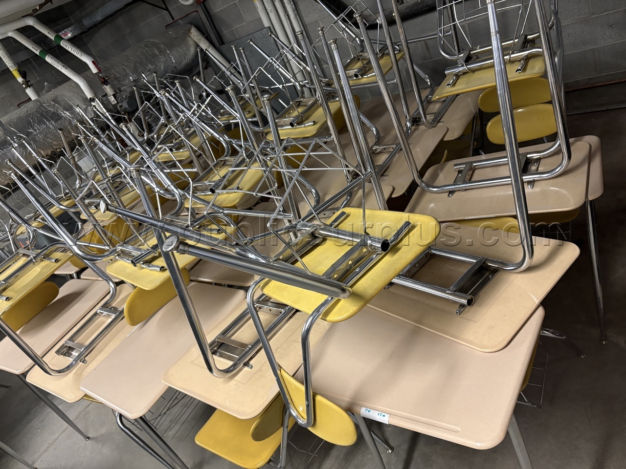 Student Desk Yellow Chair Lot of 32 — photo 1