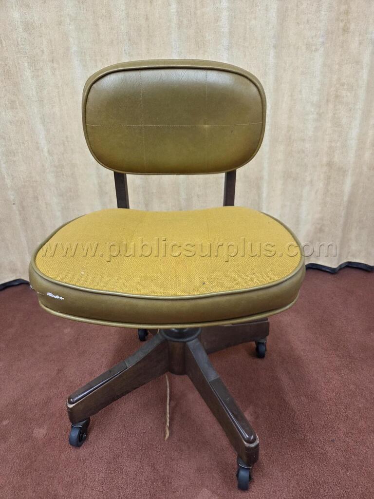 Yellow Retro Rolling Office Chair — photo 1