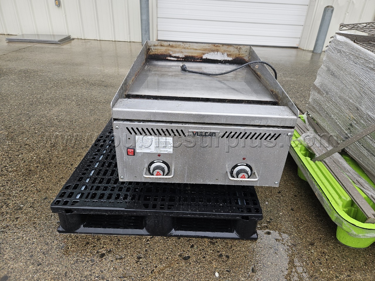 Vulcan gas griddle — photo 1