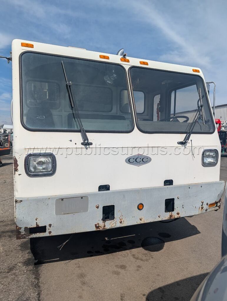 2008 Crane Carrier Refuse Truck - 6x4 — photo 1