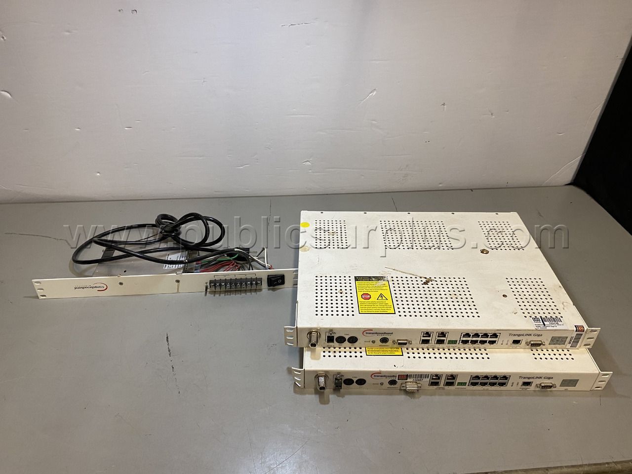 Switch/Hub TrangoLink Giga Series, Model IDU-1 — photo 1