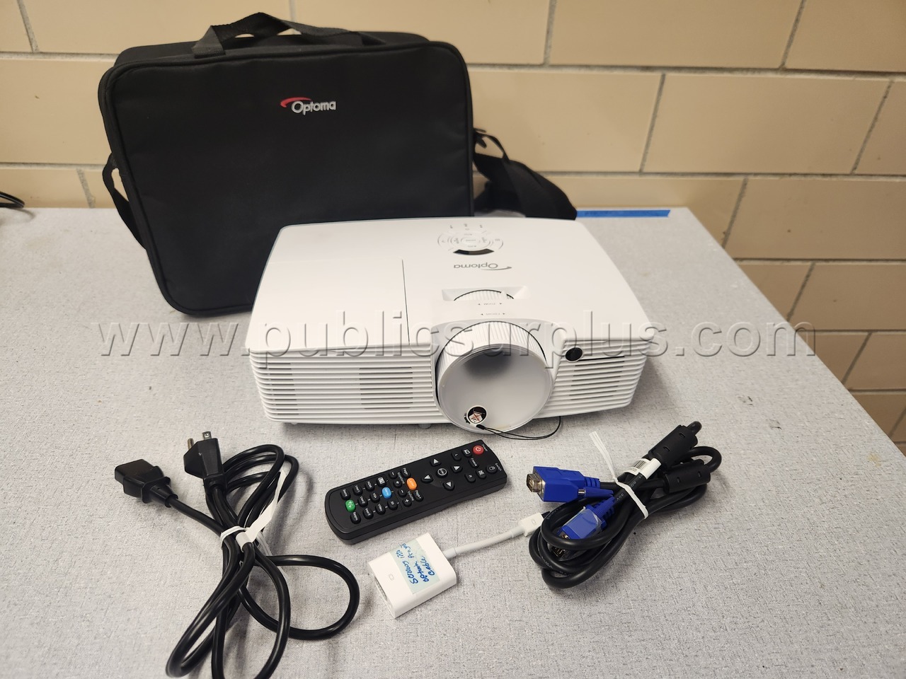 Optoma Projector — photo 1