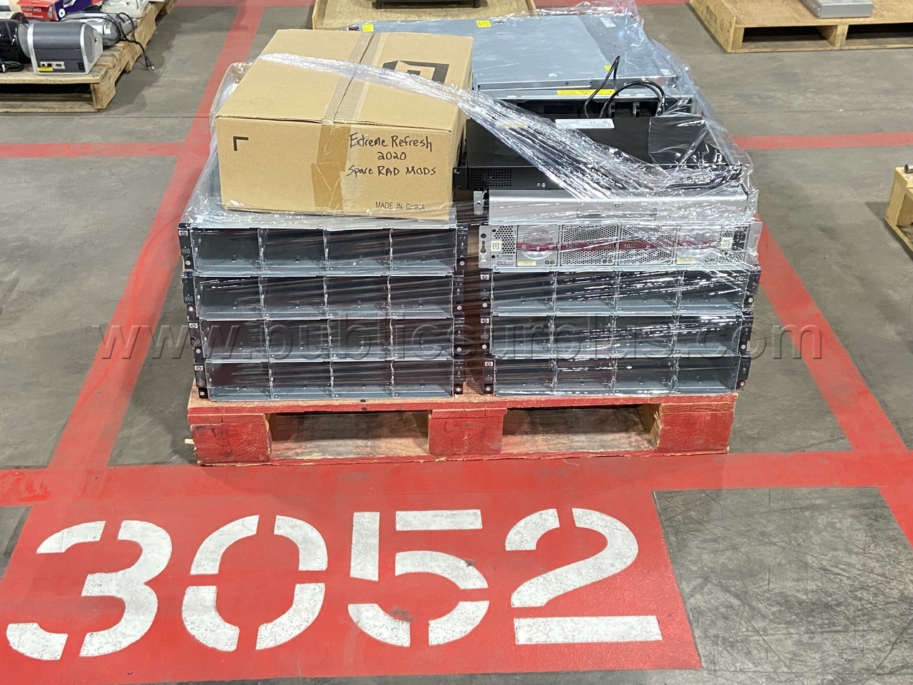 1 Pallet of Networking Equipment  /RA — photo 1