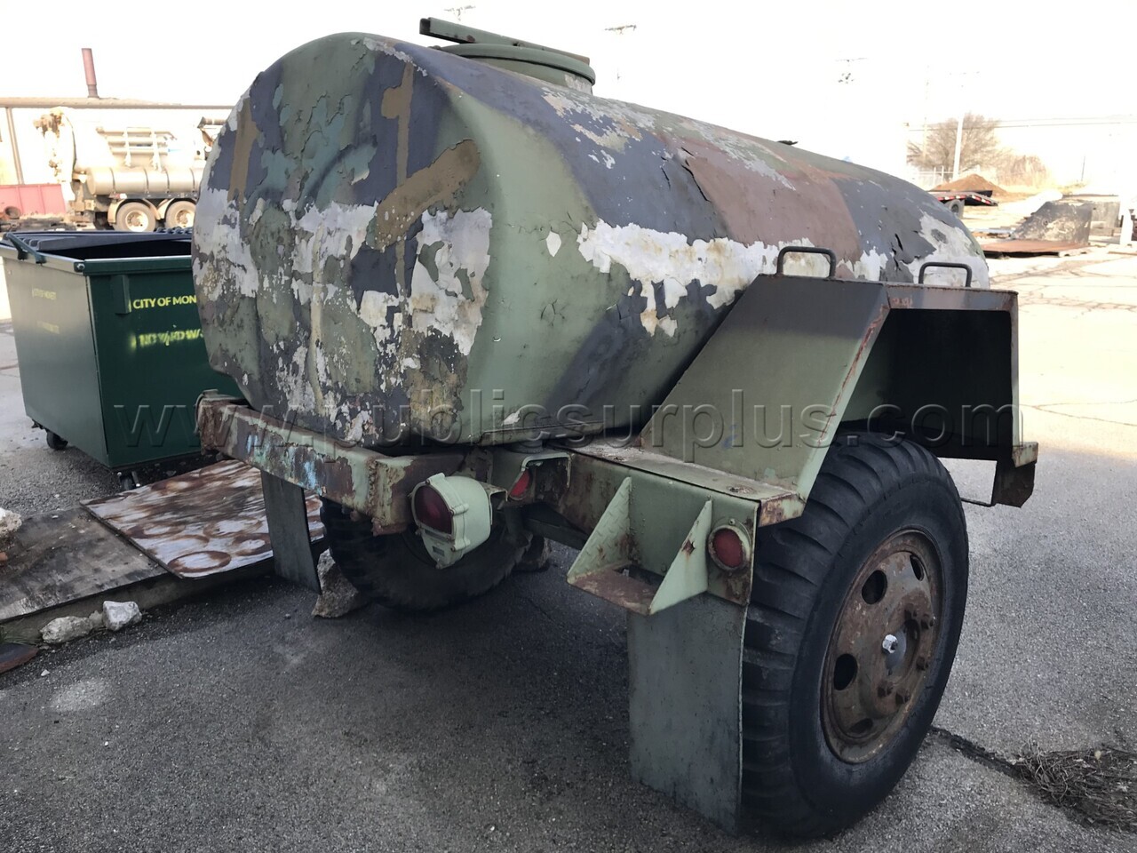 Water Trailer (Water Buffalo) — photo 1