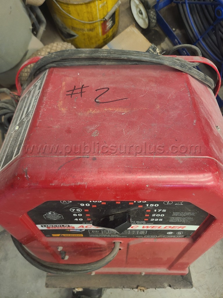 Lincoln Electric Welder — photo 1