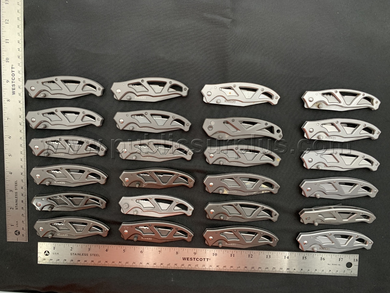 Gerber Knives - Shipping $14.99 /KK — photo 1