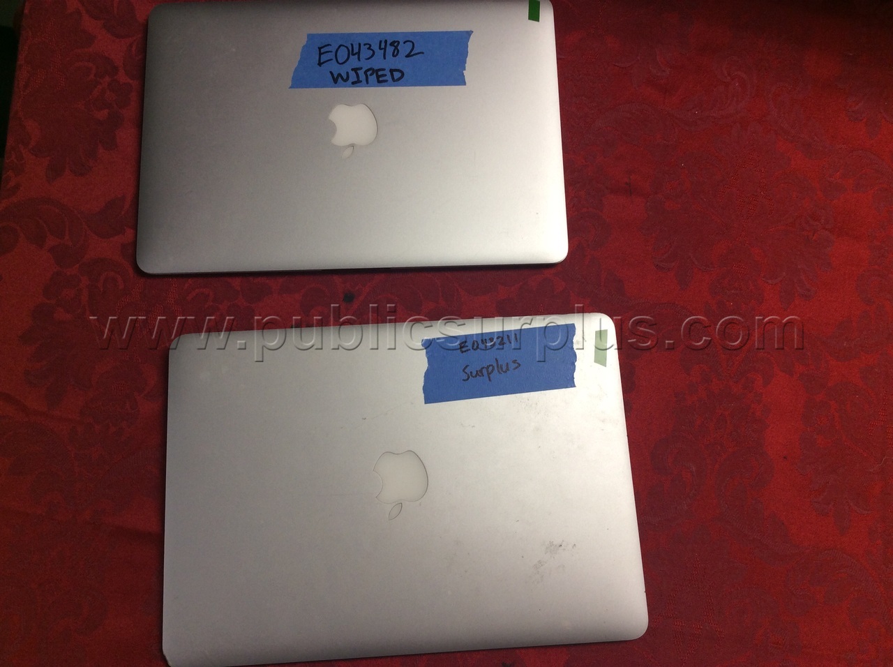 LOT OF (2) APPLE MACBOOK LAPTOPS - SOLD AS IS - 512 — photo 1