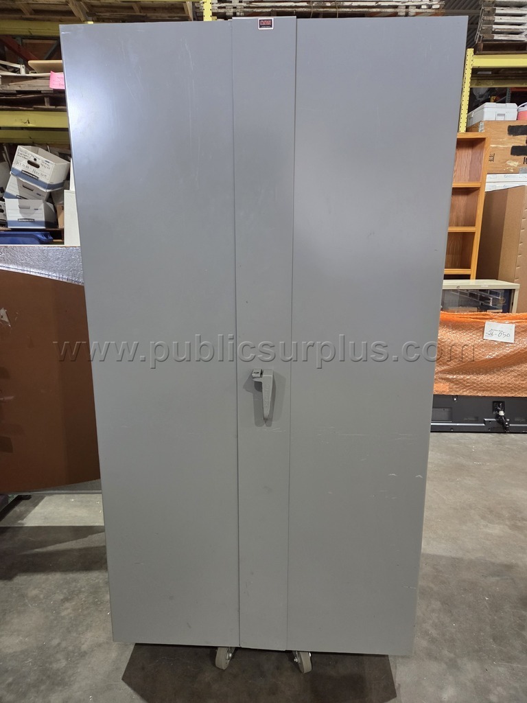 Lyon Heavy Duty Shop Storage Cabinet — photo 1