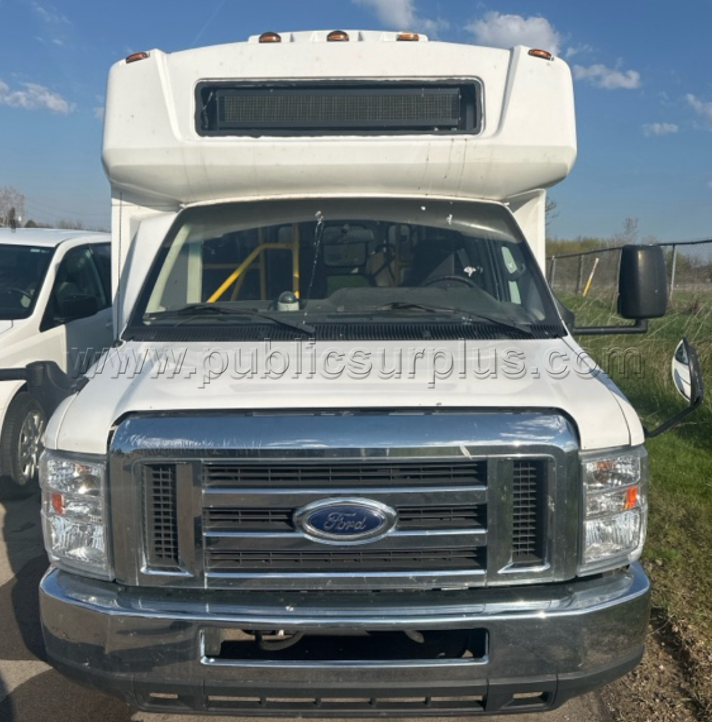 2017 Ford E-450 Transit Bus — photo 1