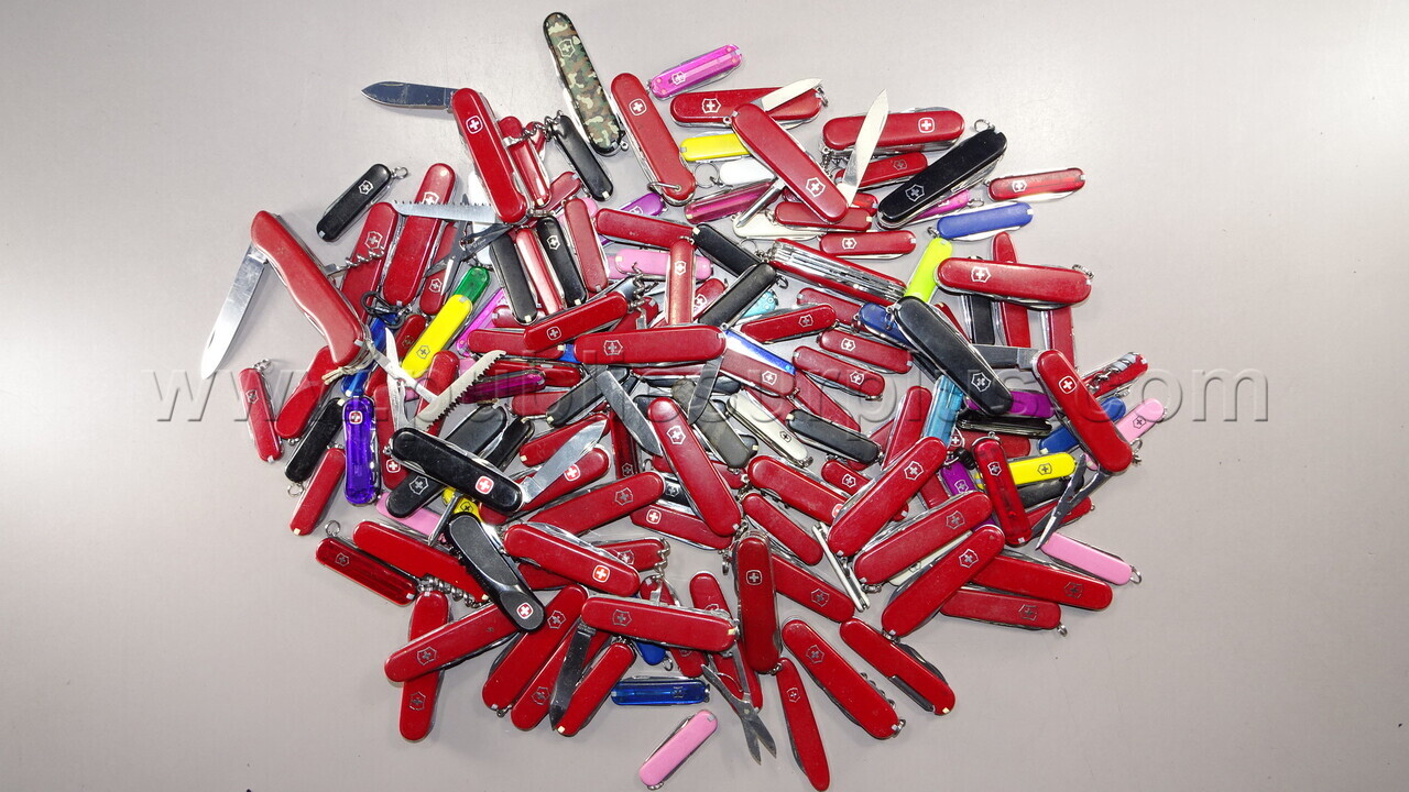 Swiss Army Style Pocket Knives - Shipping Fee $20 — photo 1