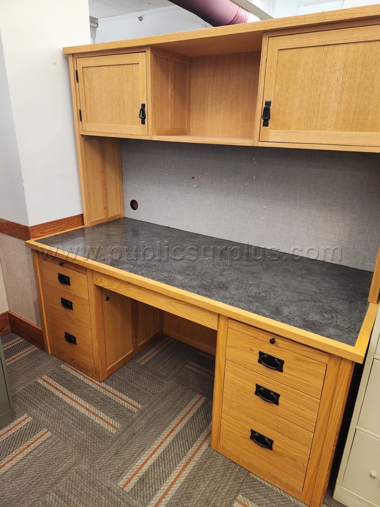 Oak Desk — photo 1