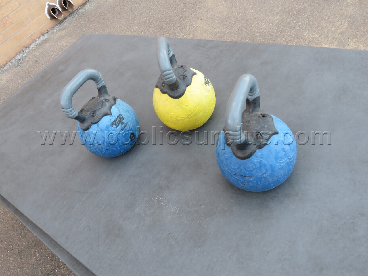 Lot of 3 Kettle Bells  **Unknown Condition** — photo 1