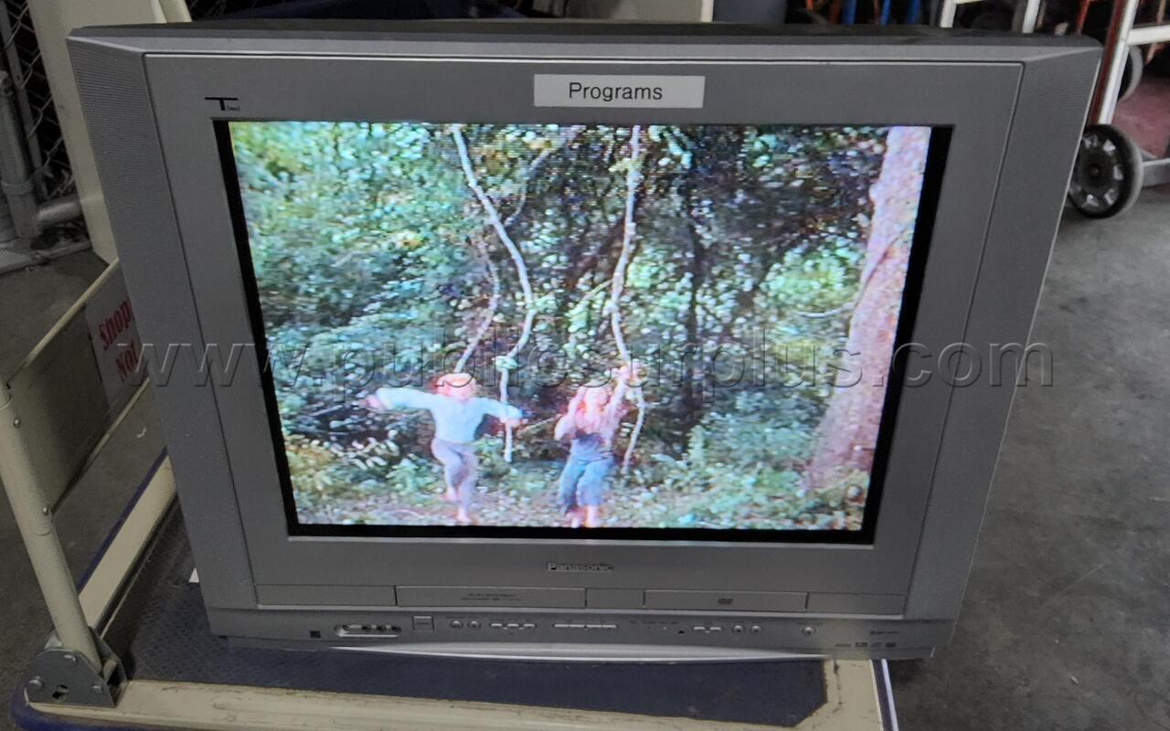 PANASONIC 27" VHS/DVD PLAYER TV COMBO — photo 1