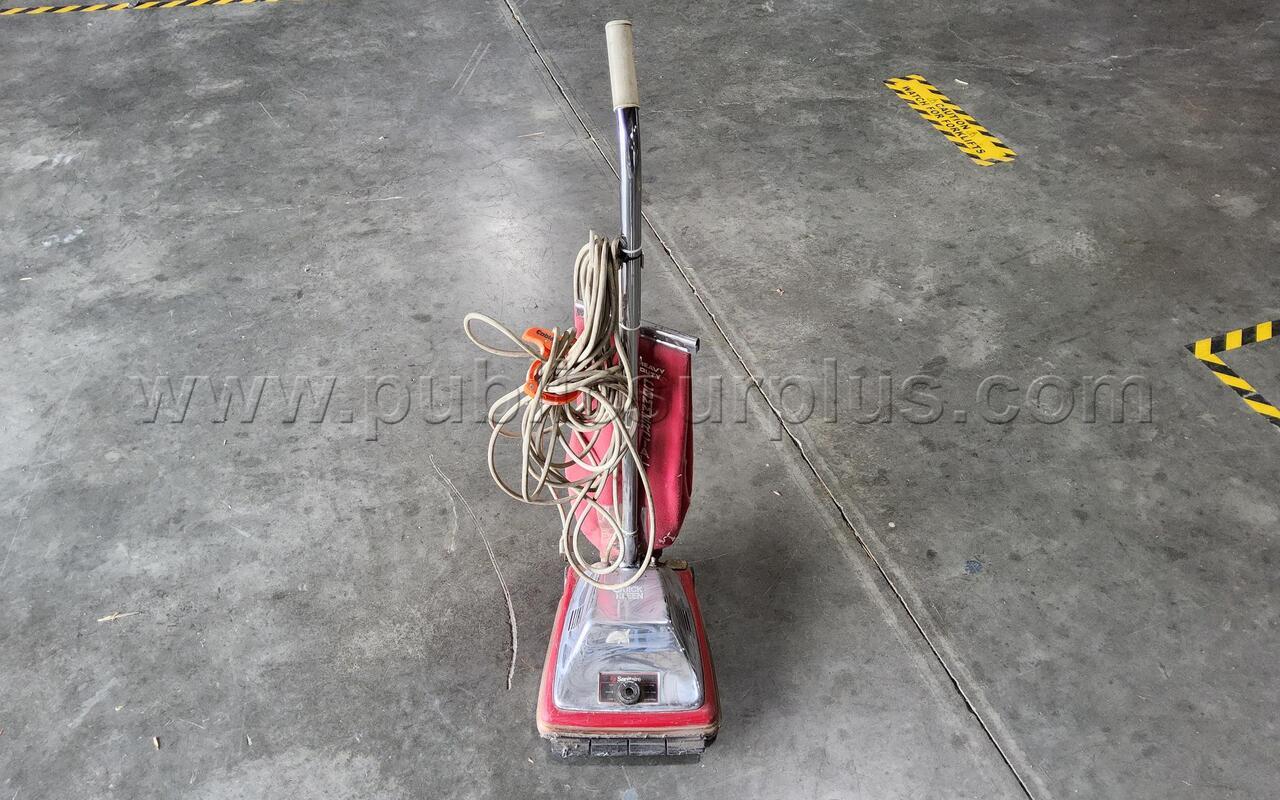 QUICK KLEEN HEAVY DUTY VACUUM — photo 1