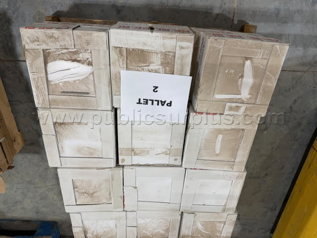 24 Boxes 30x30 white tile — photo 1