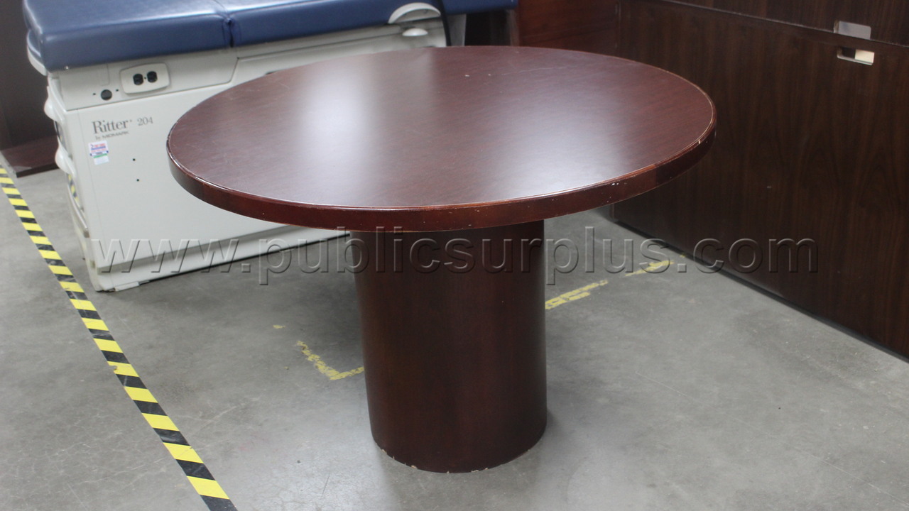 Cherry Round Table 42" Diameter — photo 1