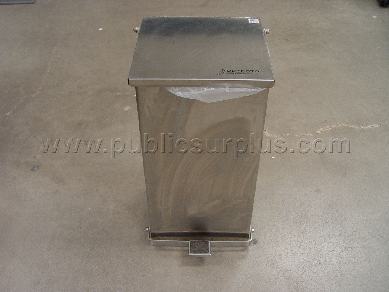 Detecto Metal 12Gal Trash Can — photo 1