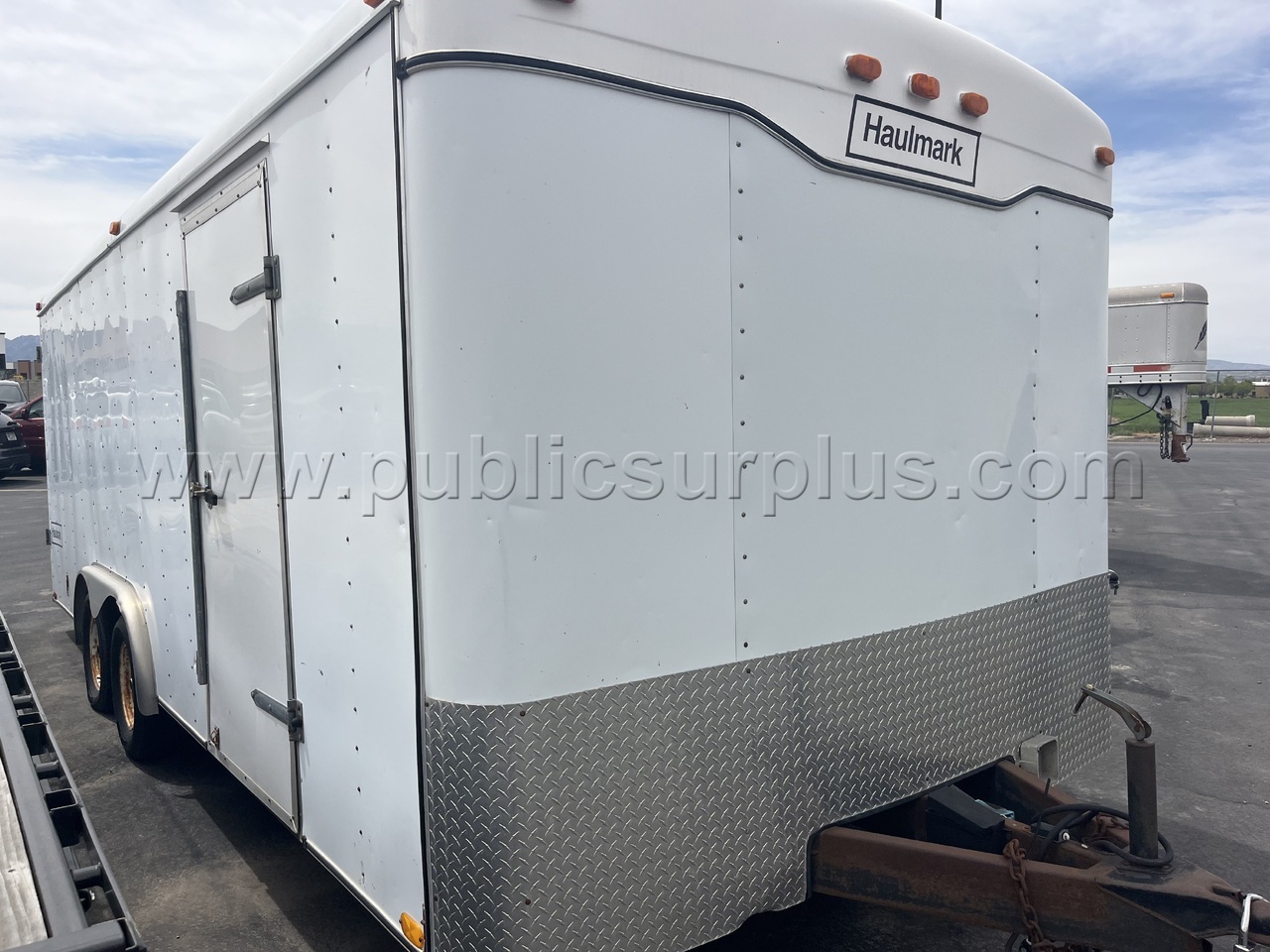 1997 Haulmark Enclosed Trailer — photo 1