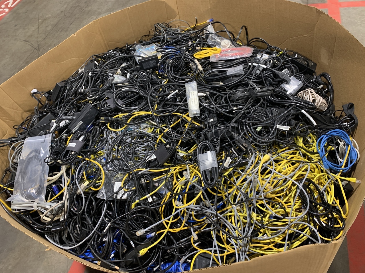 Wires, Gaylord /KK — photo 1