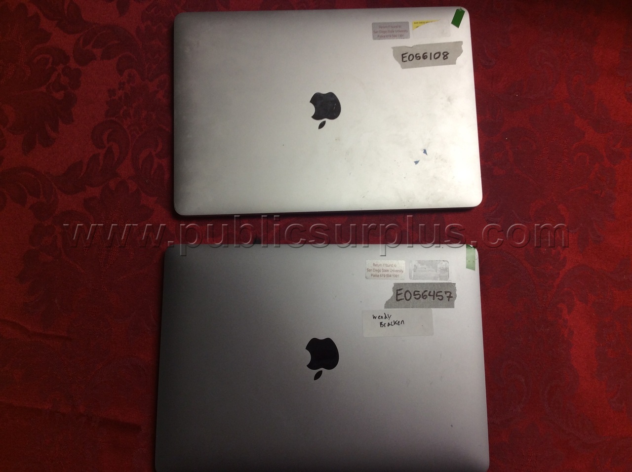 LOT OF (2) APPLE MACBOOK LAPTOPS - SOLD AS IS - 520 — photo 1