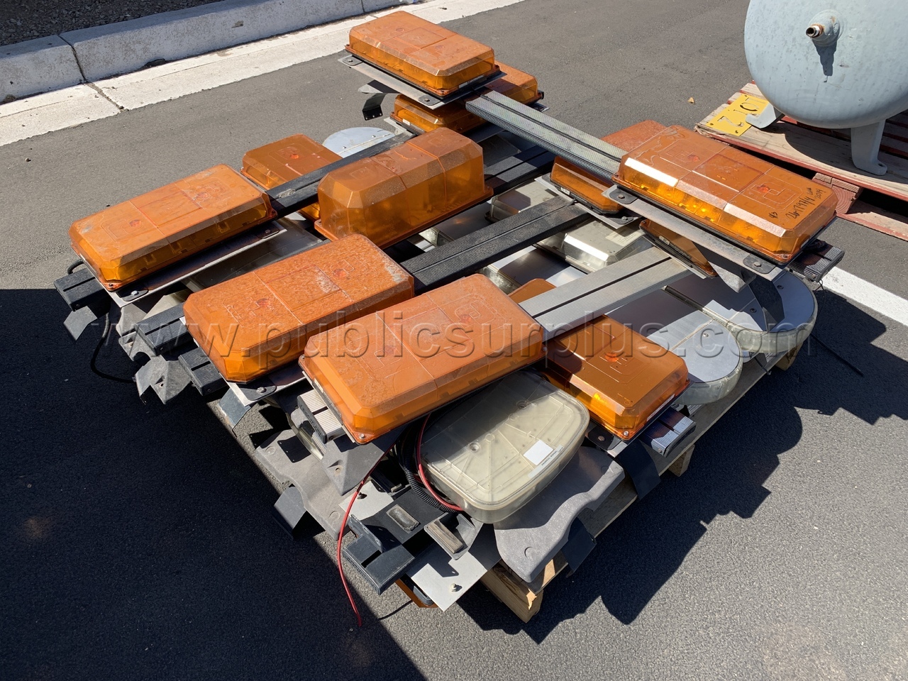 Federal Signal Lightbars /KK — photo 1