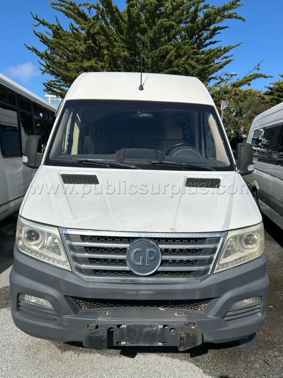 2018 EV Greenpower Motors Shuttle (CA2466) — photo 1