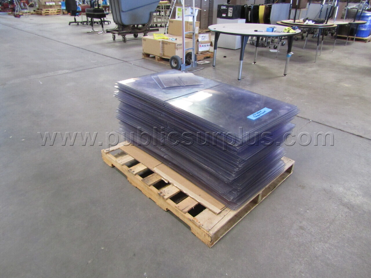 PLEXIGLASS PALLET #1 — photo 1