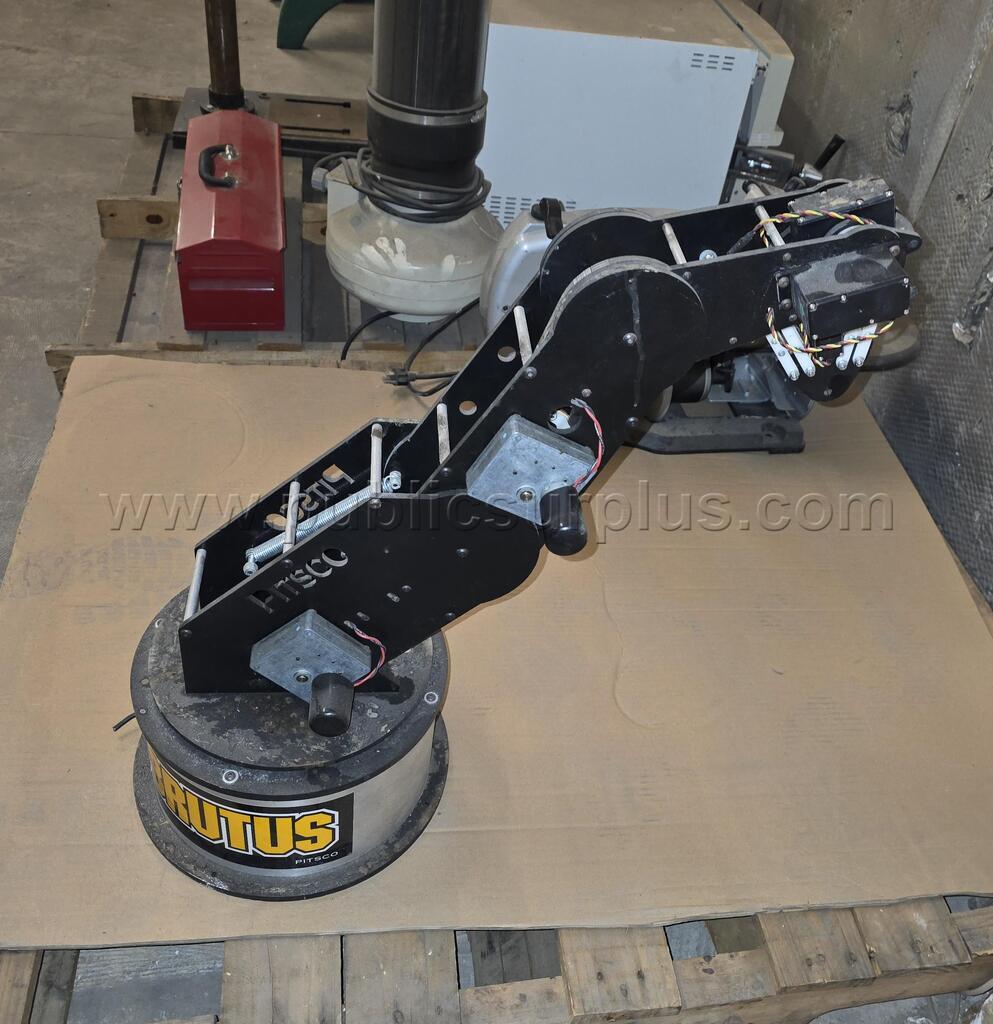 Brutus Robotic Arm — photo 1