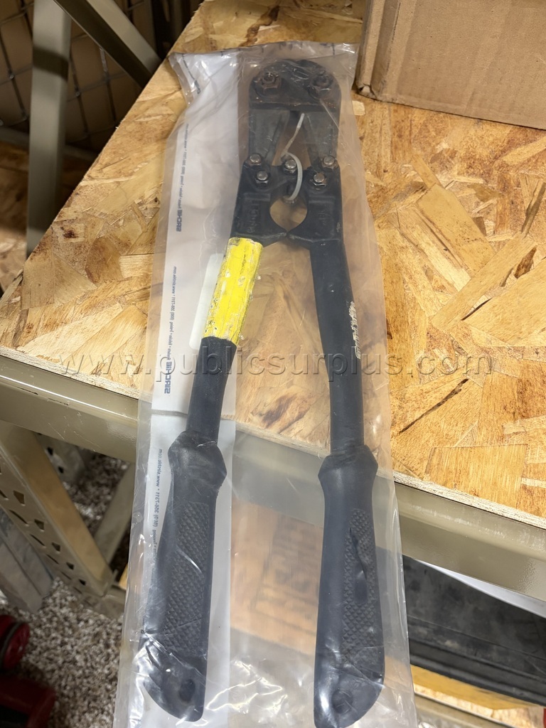 Bolt cutter — photo 1