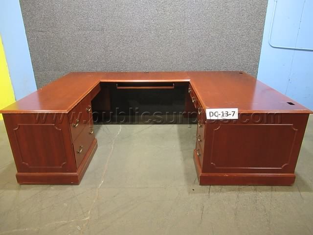 U-SHAPED DESK * DC-13-7 — photo 1