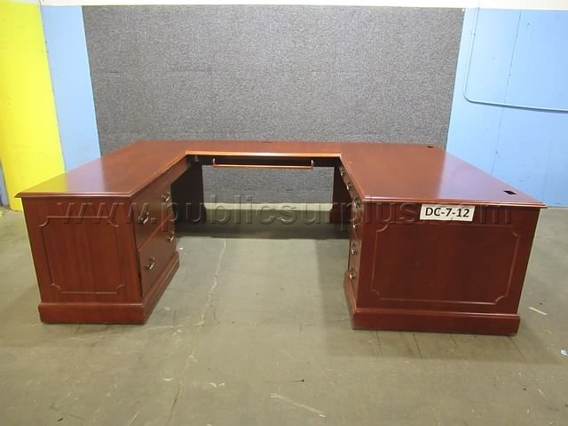 U-SHAPED DESK * DC-7-12 — photo 1