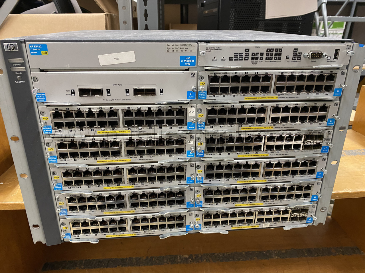HP E5412 ZL Switch — photo 1