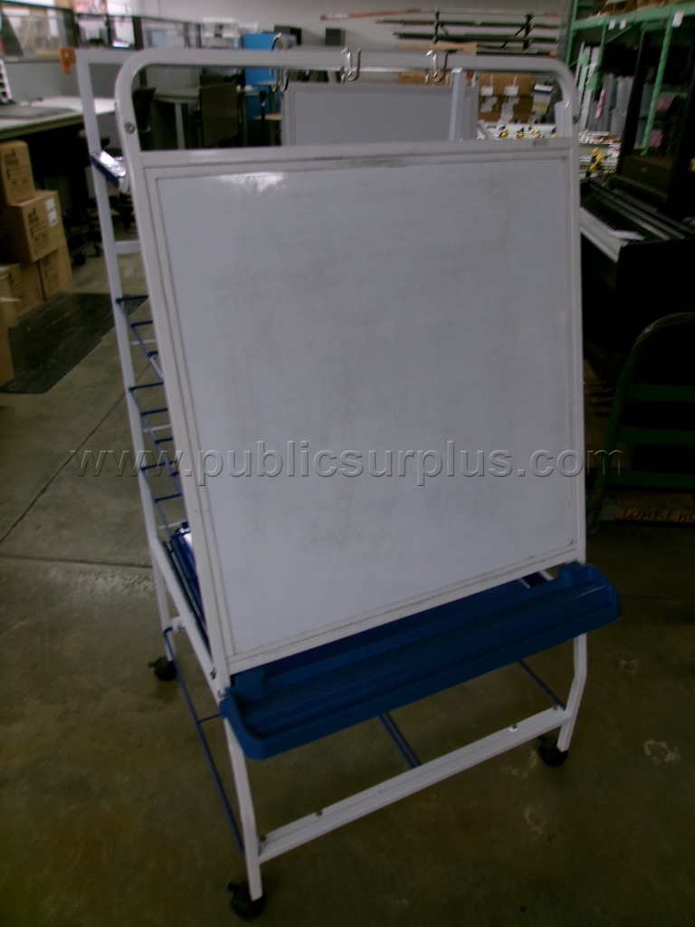Easels — photo 1