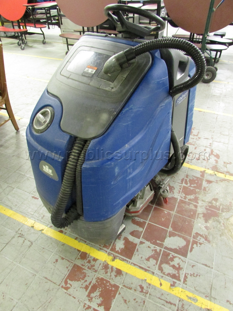STAND UP RIDING FLOOR SCRUBBER, CHARIOT - AP26011 — photo 1