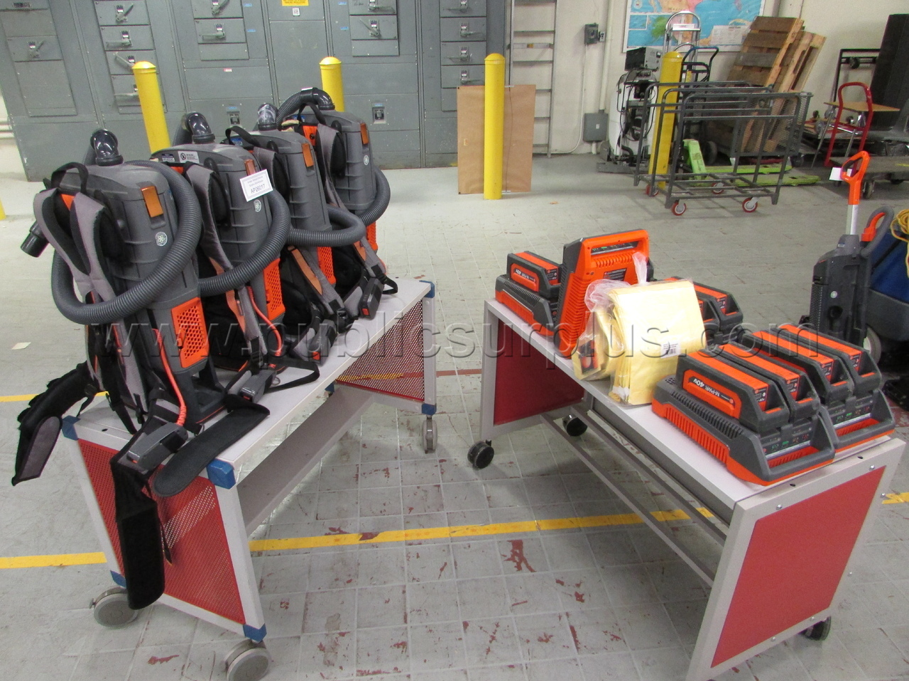 BATTERY POWERED BACKPACK VACUUMS (4), HOOVER - AP26017 — photo 1