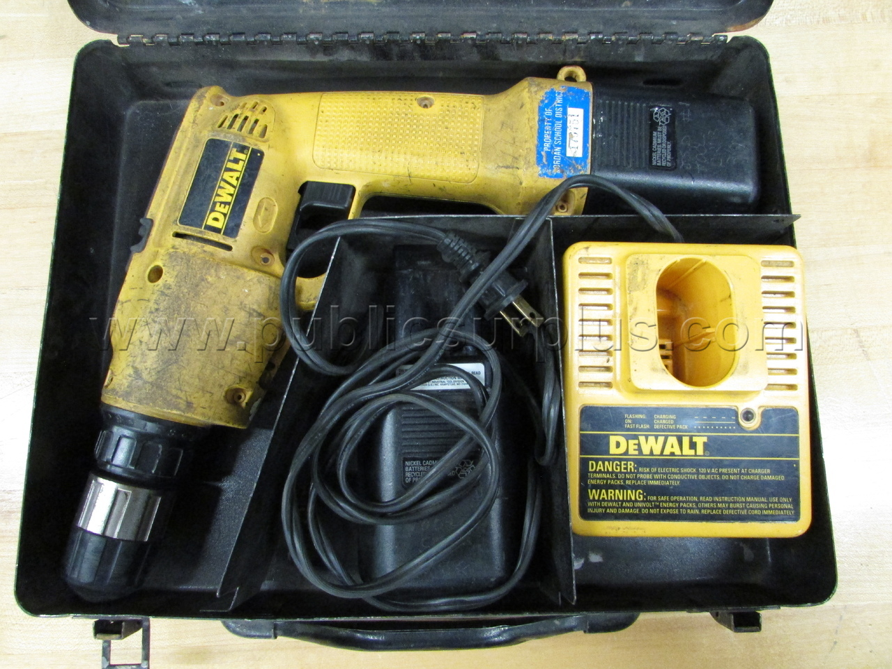 CORDLESS DRILL, DEWALT - AP26018 — photo 1