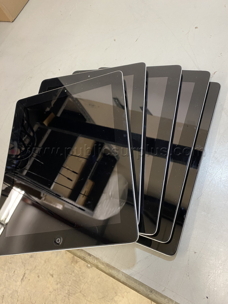 Lot of (5) Apple iPads — photo 1